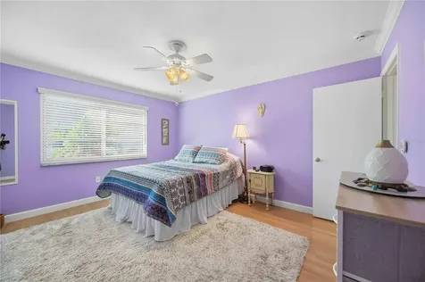 5453 Riverbluff Circle Sarasota FL 34231