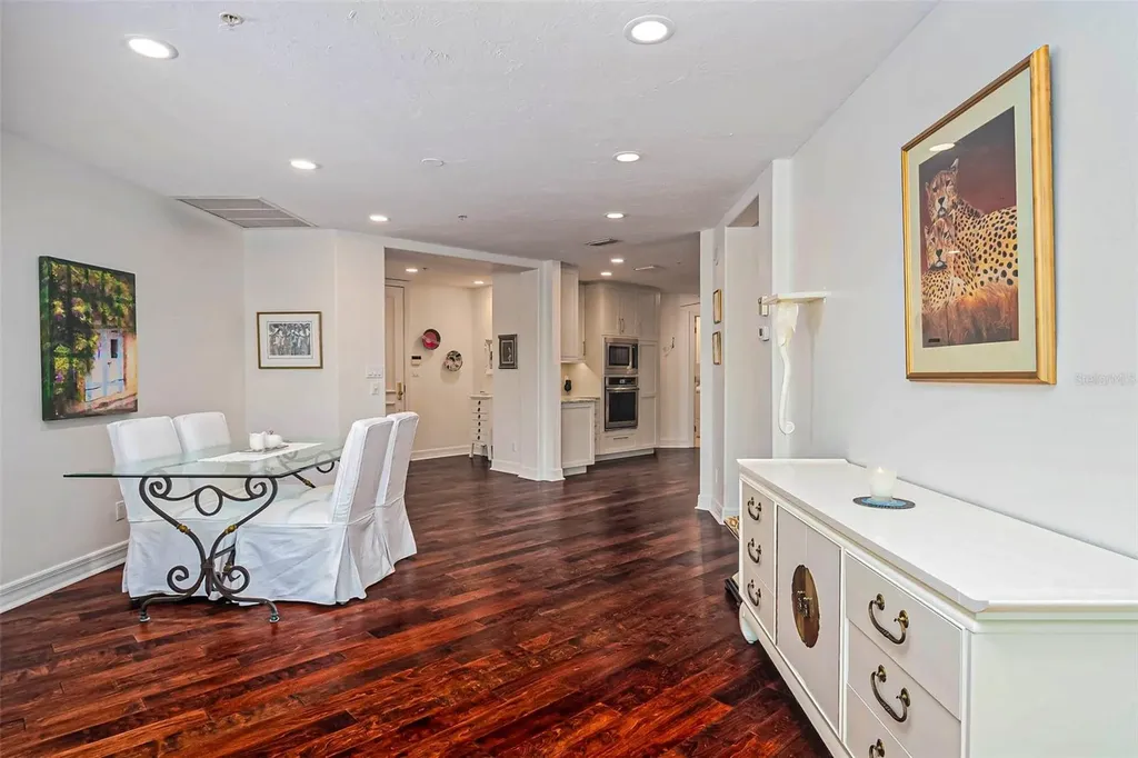 340 S Palm Avenue Sarasota FL 34236