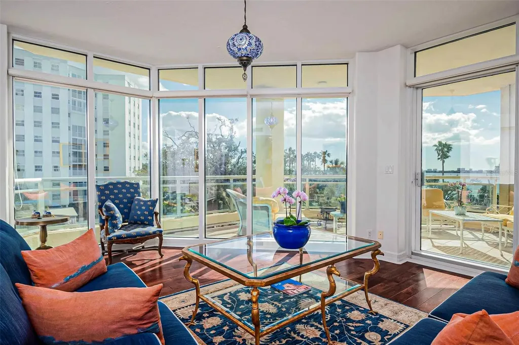 340 S Palm Avenue Sarasota FL 34236