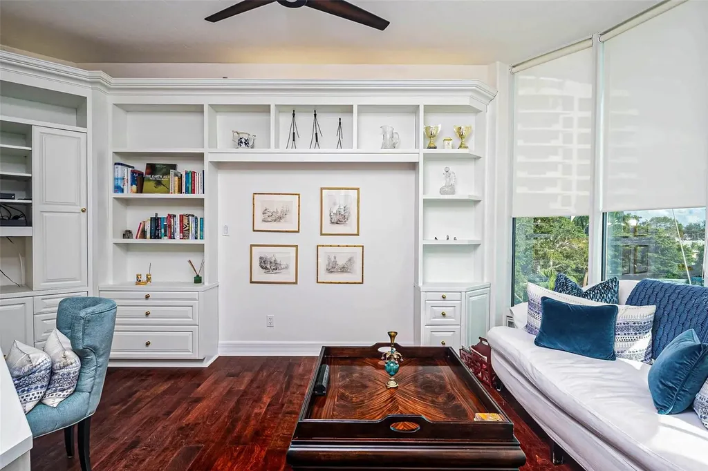 340 S Palm Avenue Sarasota FL 34236