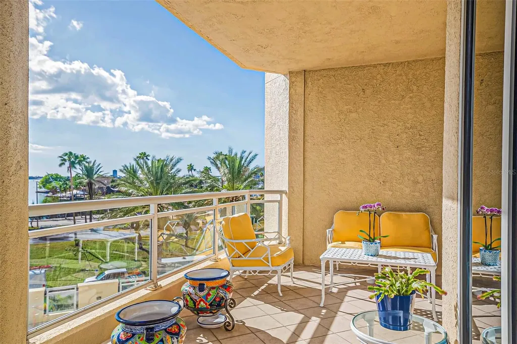 340 S Palm Avenue Sarasota FL 34236