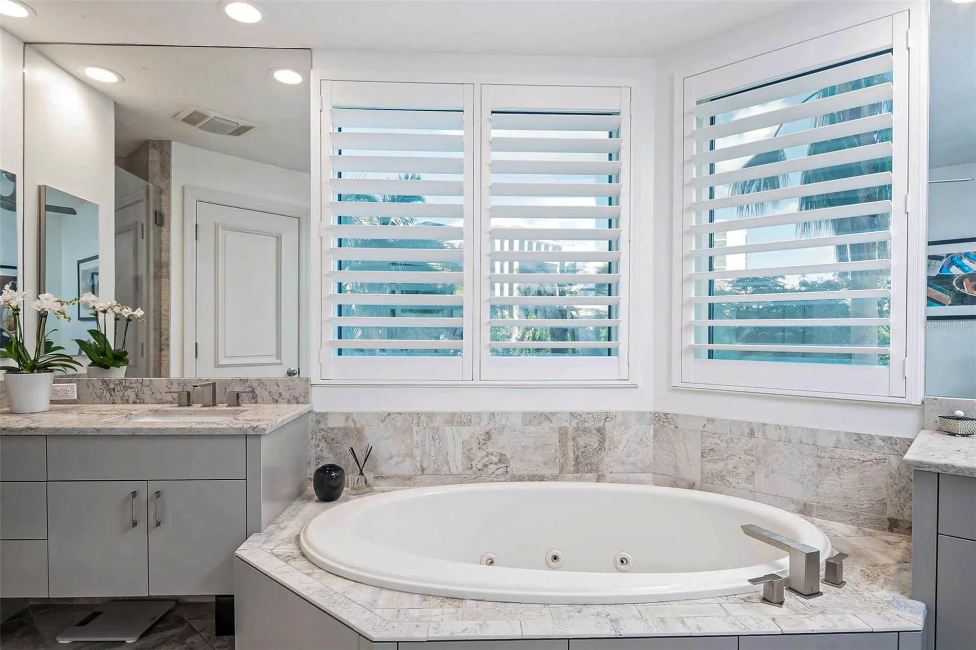 340 S Palm Avenue Sarasota FL 34236