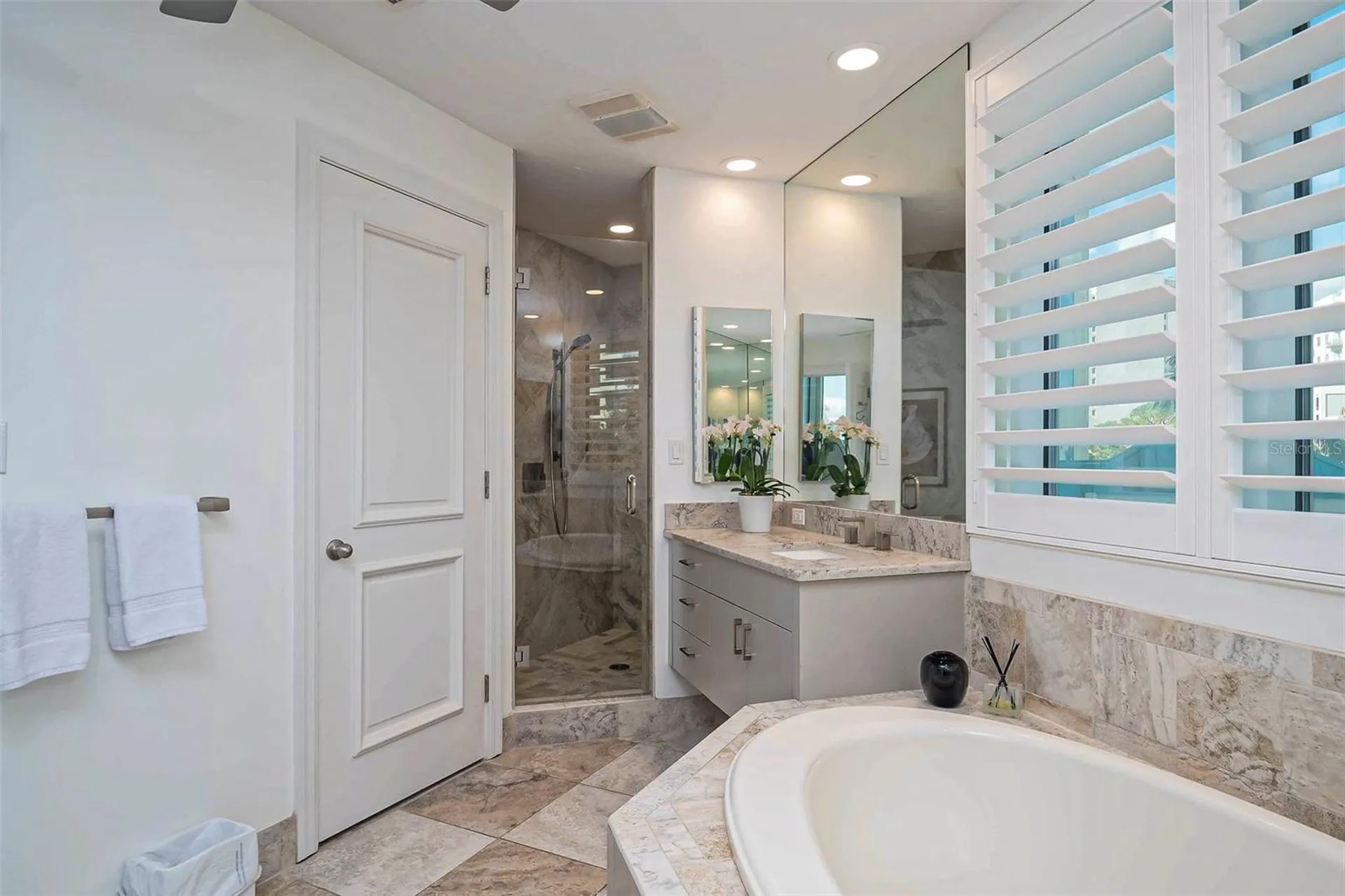 340 S Palm Avenue Sarasota FL 34236
