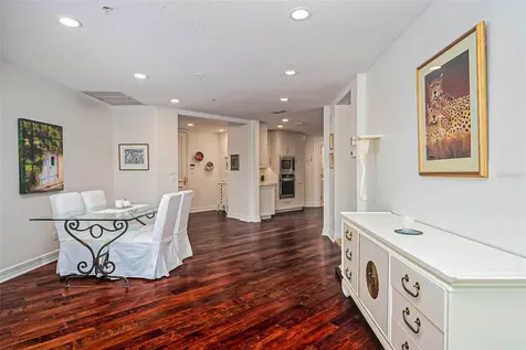 340 S Palm Avenue Sarasota FL 34236