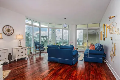 340 S Palm Avenue Sarasota FL 34236