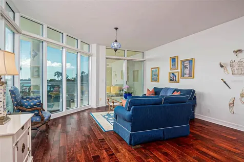 340 S Palm Avenue Sarasota FL 34236