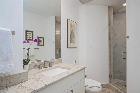 340 S Palm Avenue Sarasota FL 34236