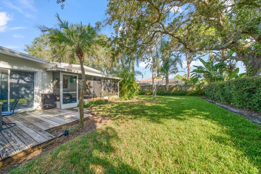 941 Palm Drive Belleair Beach FL 33786