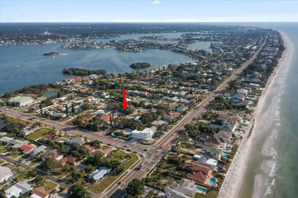 941 Palm Drive Belleair Beach FL 33786
