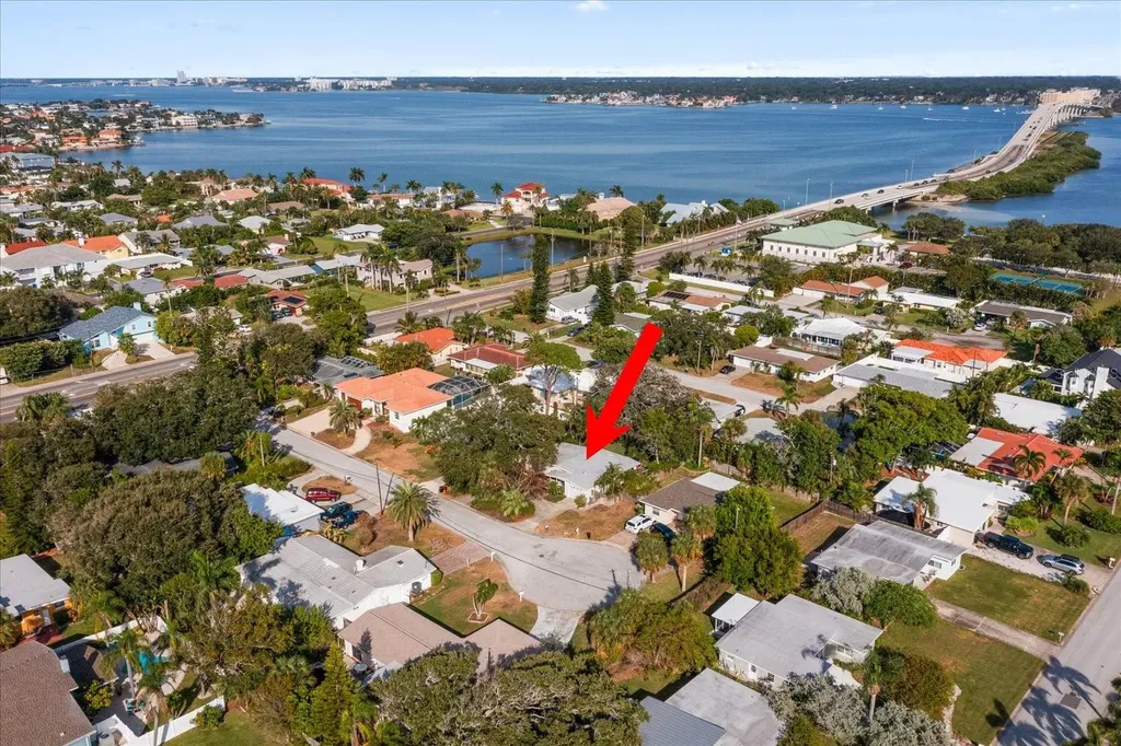941 Palm Drive Belleair Beach FL 33786