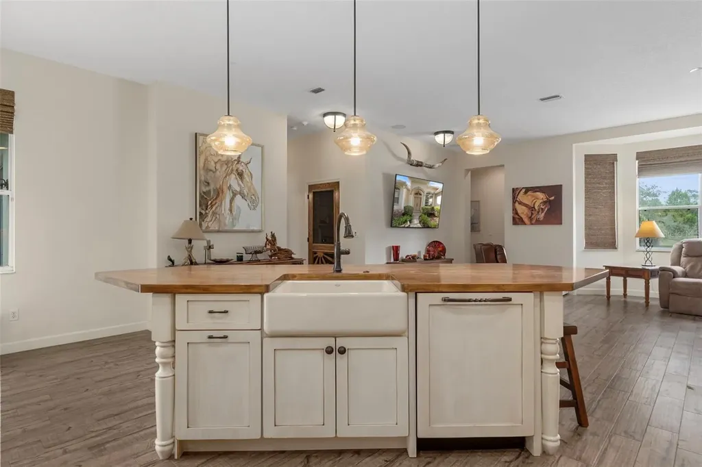 4202 N Pony Drive Beverly Hills FL 34465
