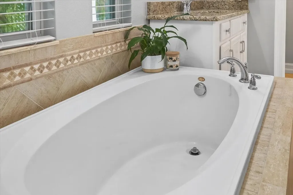 6609 Current Drive Apollo Beach FL 33572