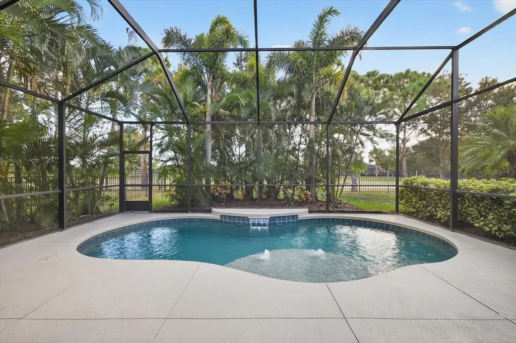 6609 Current Drive Apollo Beach FL 33572