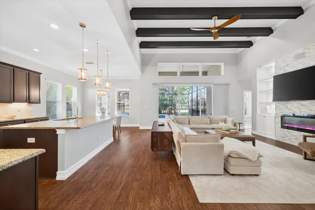 6609 Current Drive Apollo Beach FL 33572