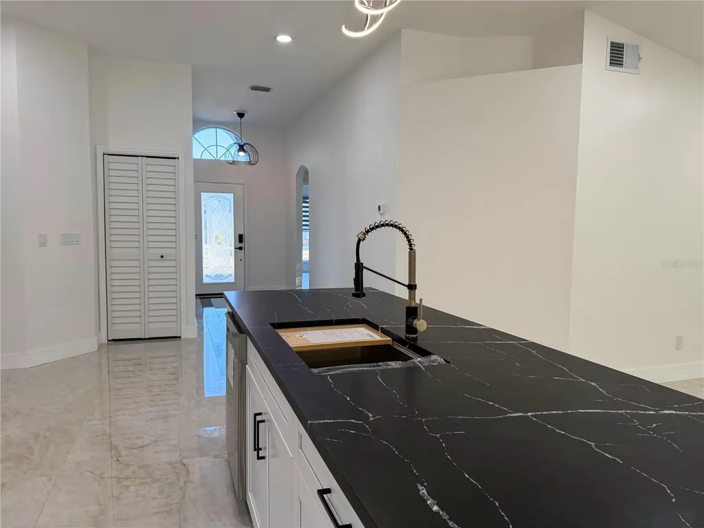 4423 Horseshoe Pick Lane Valrico FL 33594