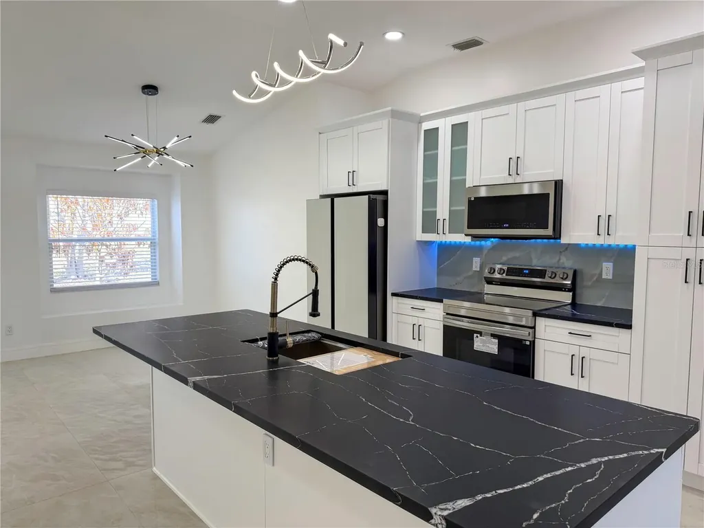 4423 Horseshoe Pick Lane Valrico FL 33594