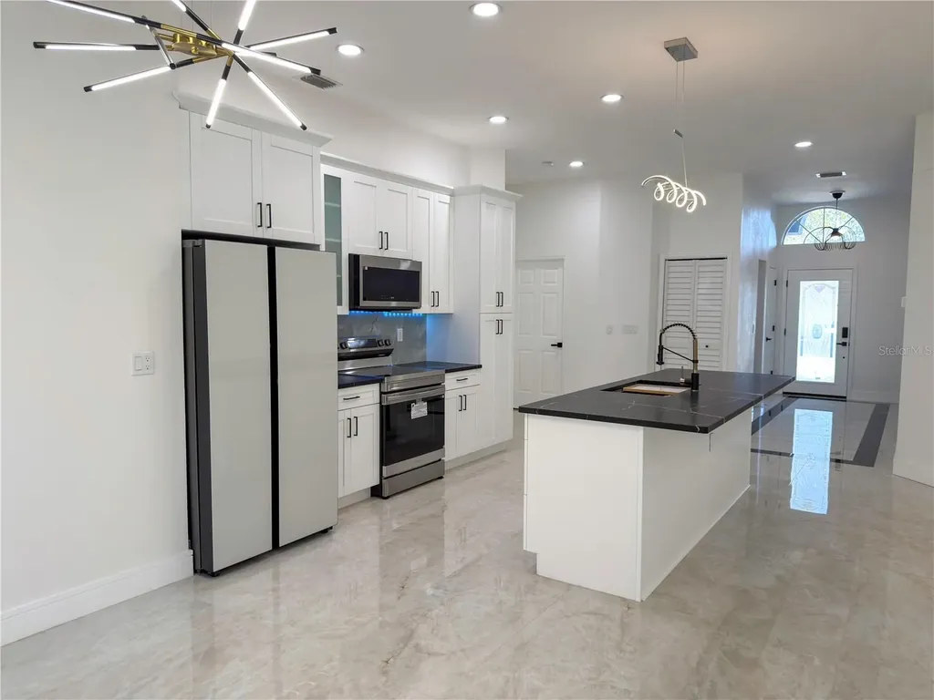4423 Horseshoe Pick Lane Valrico FL 33594