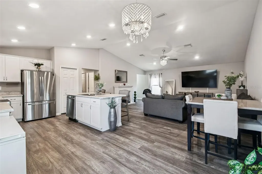 114 Eagle Summit Drive Ruskin FL 33570