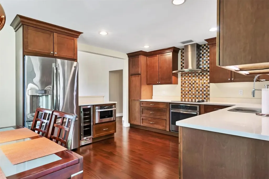 8702 54th Avenue W Bradenton FL 34210