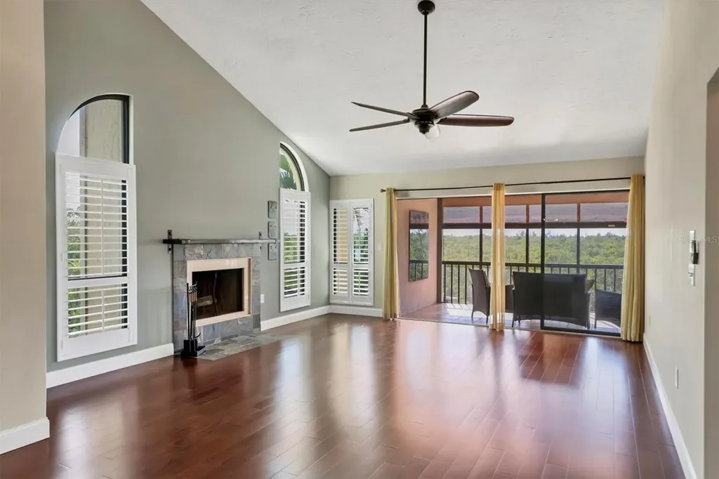 8702 54th Avenue W Bradenton FL 34210
