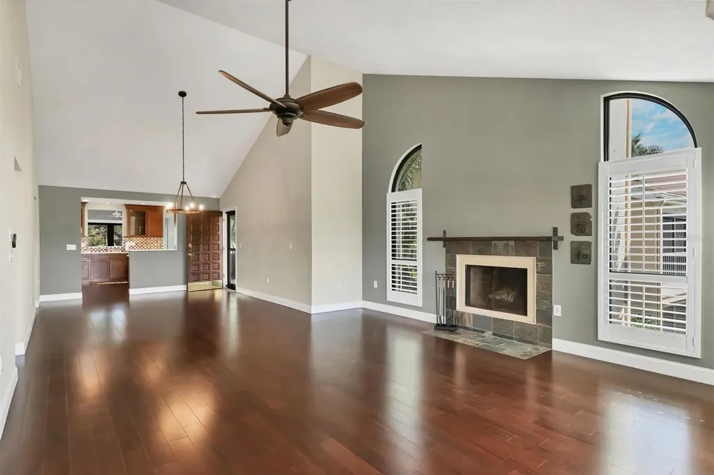 8702 54th Avenue W Bradenton FL 34210