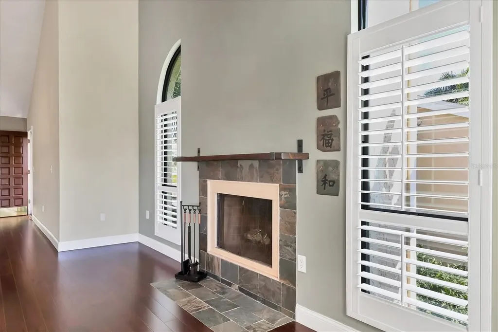 8702 54th Avenue W Bradenton FL 34210