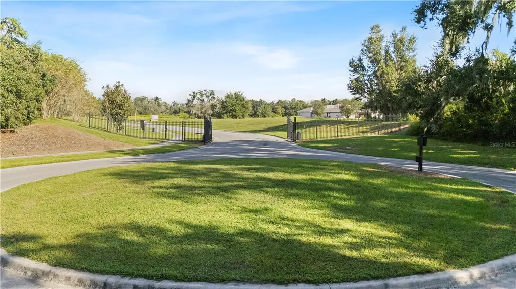 15323 Fishhawk Heights Run Lithia FL 33547