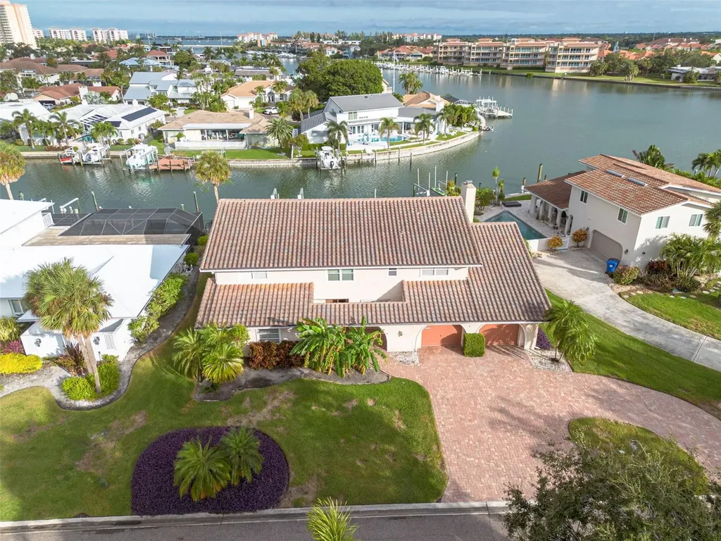4927 62nd Avenue S St Petersburg FL 33715