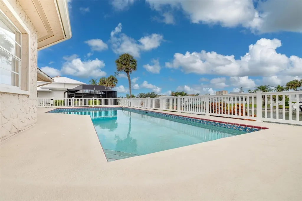 4927 62nd Avenue S St Petersburg FL 33715