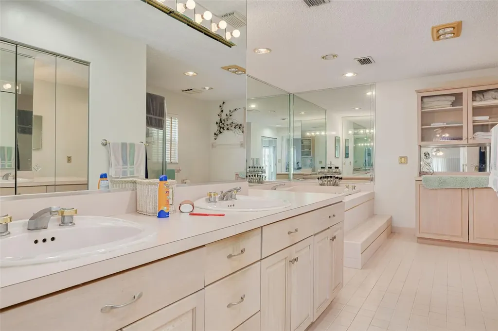 4927 62nd Avenue S St Petersburg FL 33715