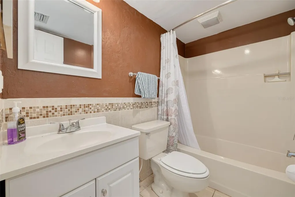 4927 62nd Avenue S St Petersburg FL 33715