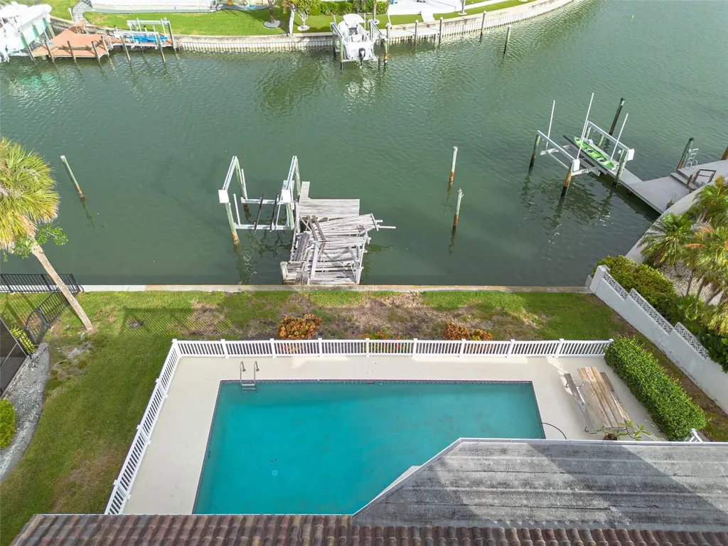 4927 62nd Avenue S St Petersburg FL 33715