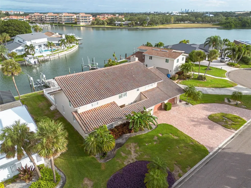 4927 62nd Avenue S St Petersburg FL 33715
