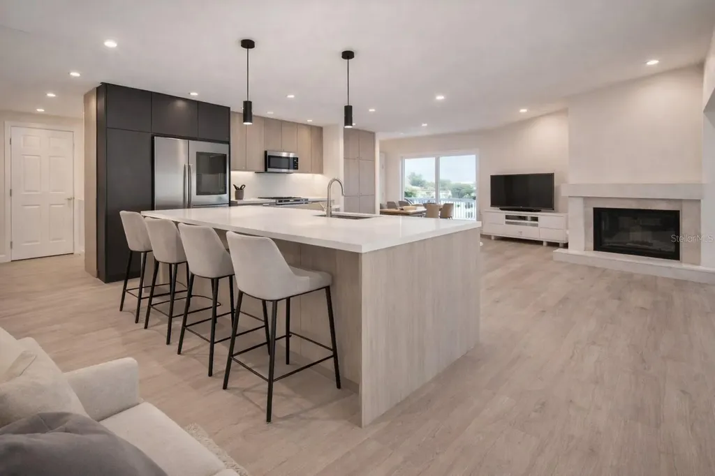 4927 62nd Avenue S St Petersburg FL 33715