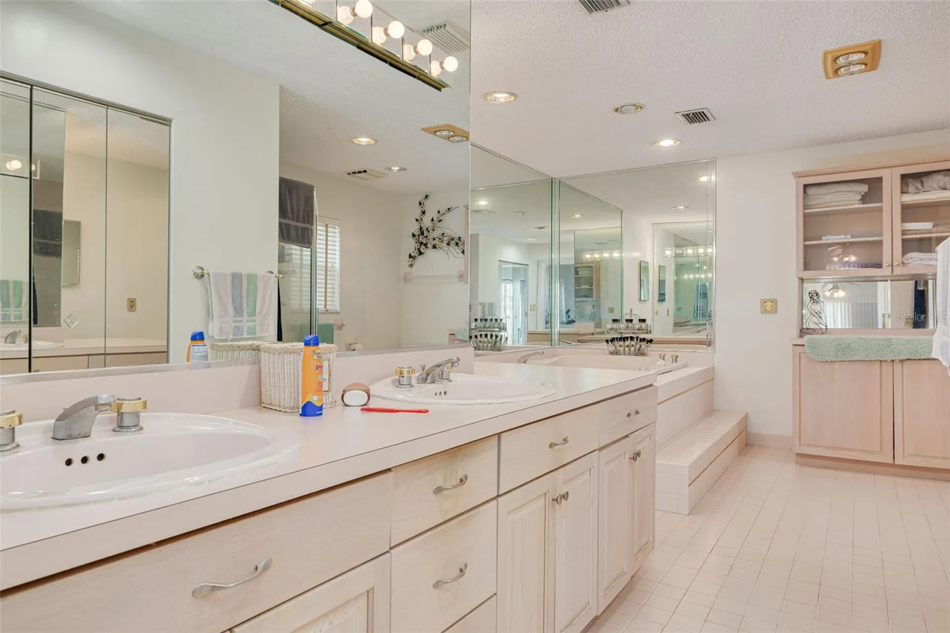 4927 62nd Avenue S St Petersburg FL 33715