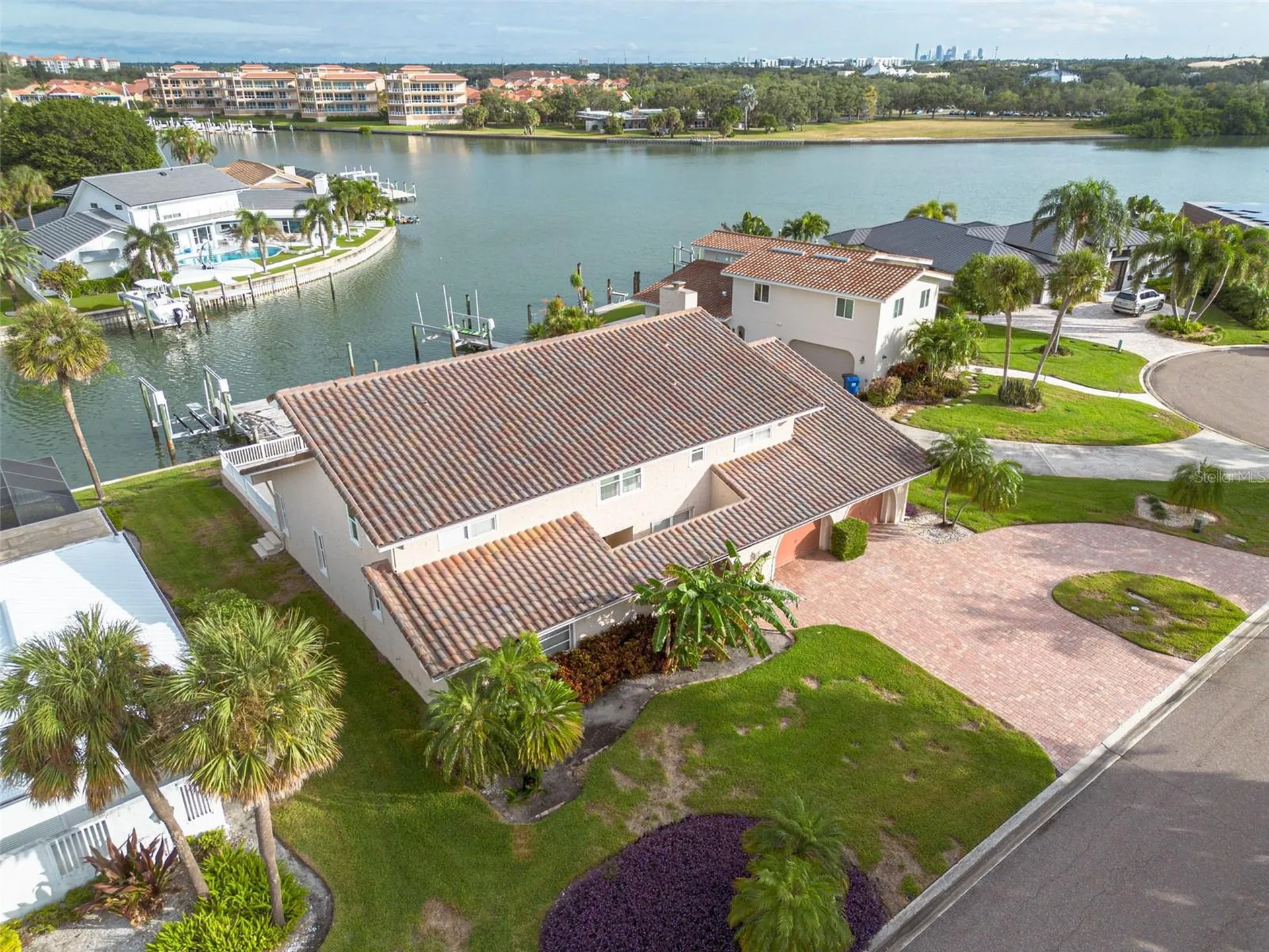 4927 62nd Avenue S St Petersburg FL 33715