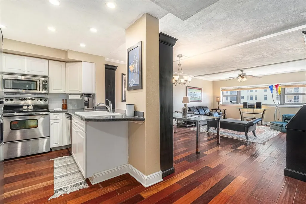 4141 Bayshore Boulevard Tampa FL 33611
