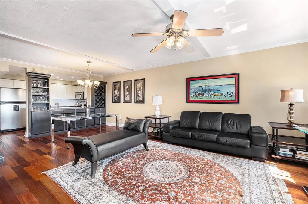 4141 Bayshore Boulevard Tampa FL 33611