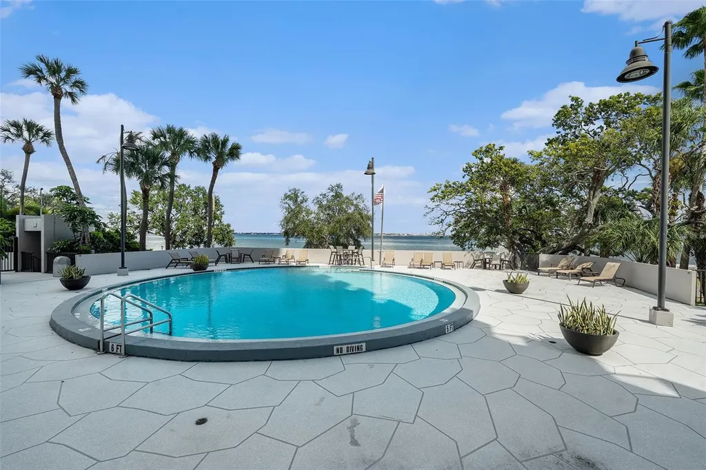 4141 Bayshore Boulevard Tampa FL 33611