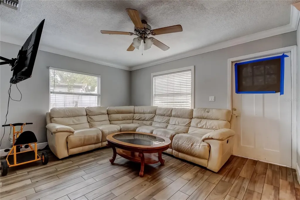 4532 Devonshire Road Tampa FL 33634