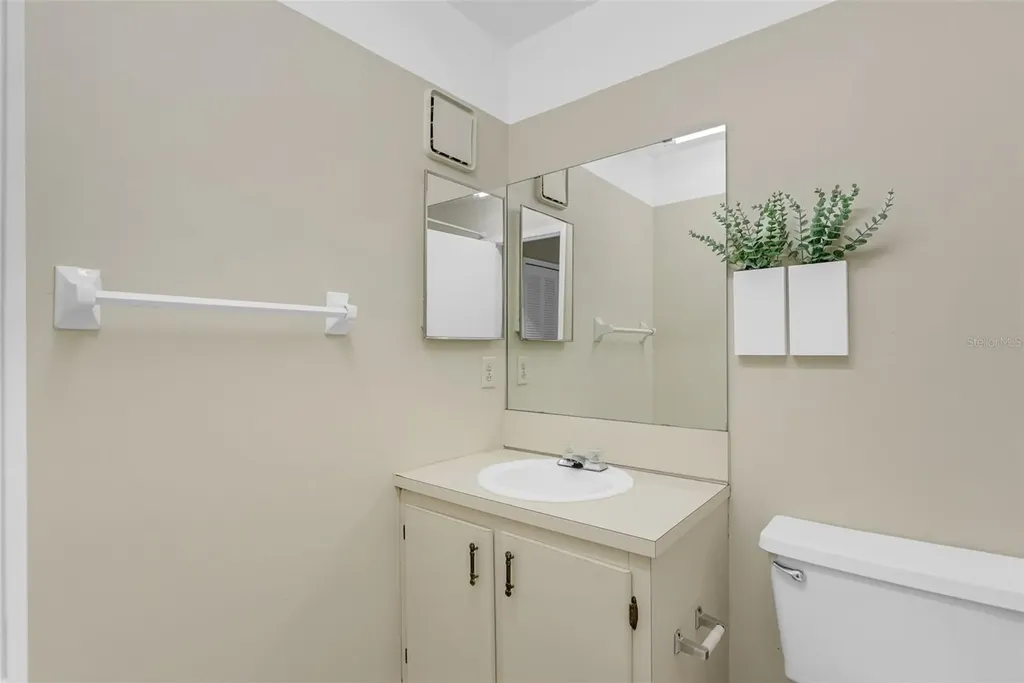 2597 Oak Park Way Orlando FL 32822