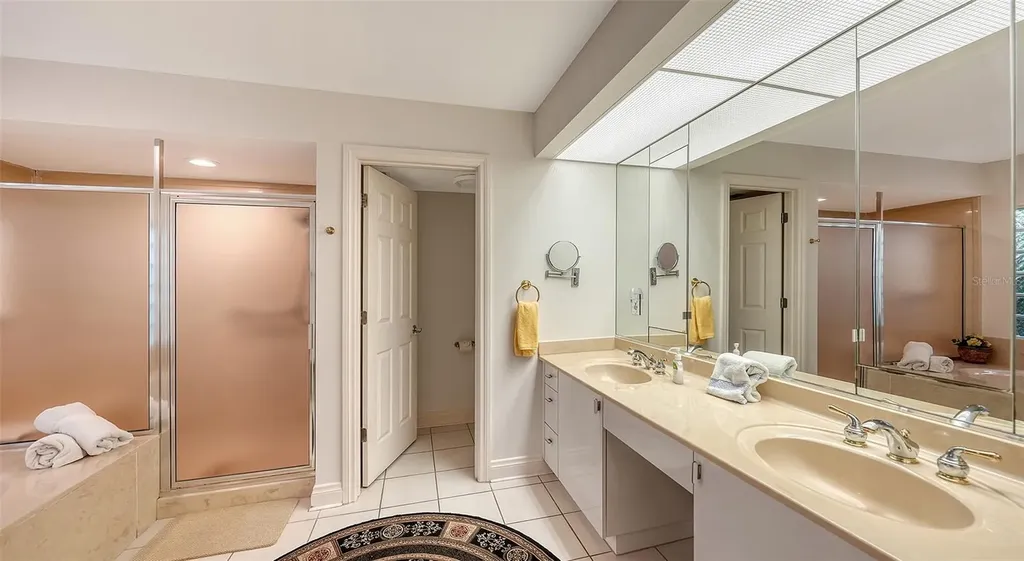 3465 Winding Oaks Drive Longboat Key FL 34228