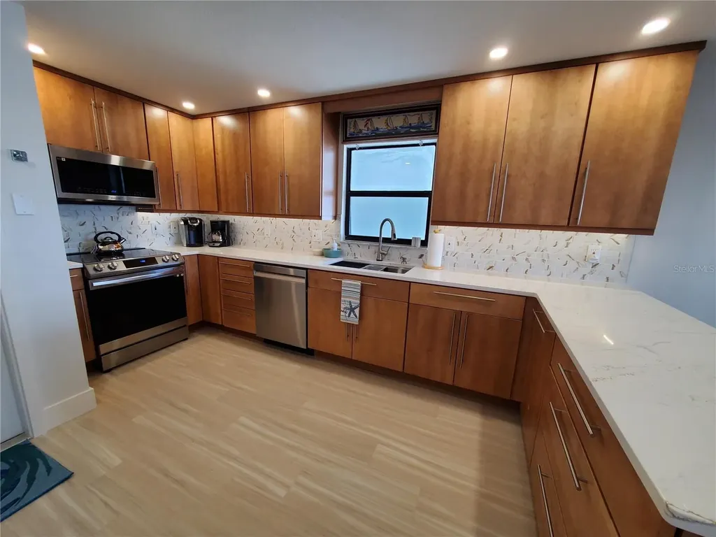 1571 S Atlantic Avenue New Smyrna Beach FL 32169
