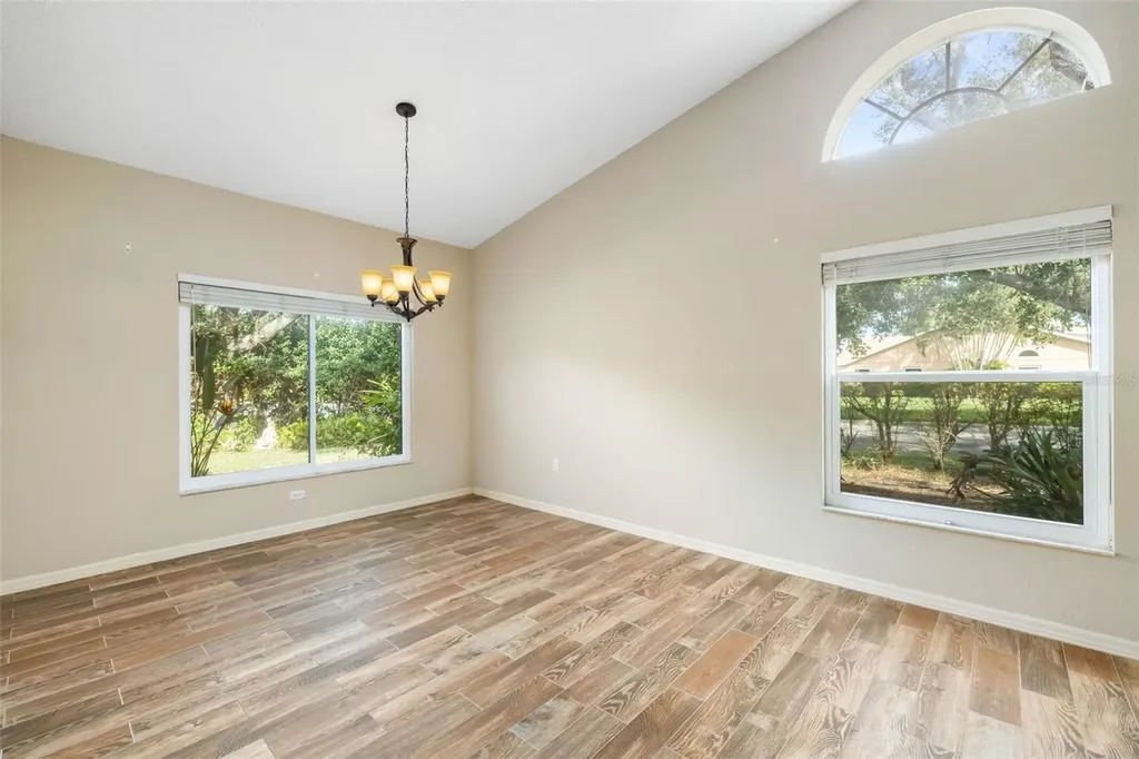 9523 Knightsbridge Circle Sarasota FL 34238
