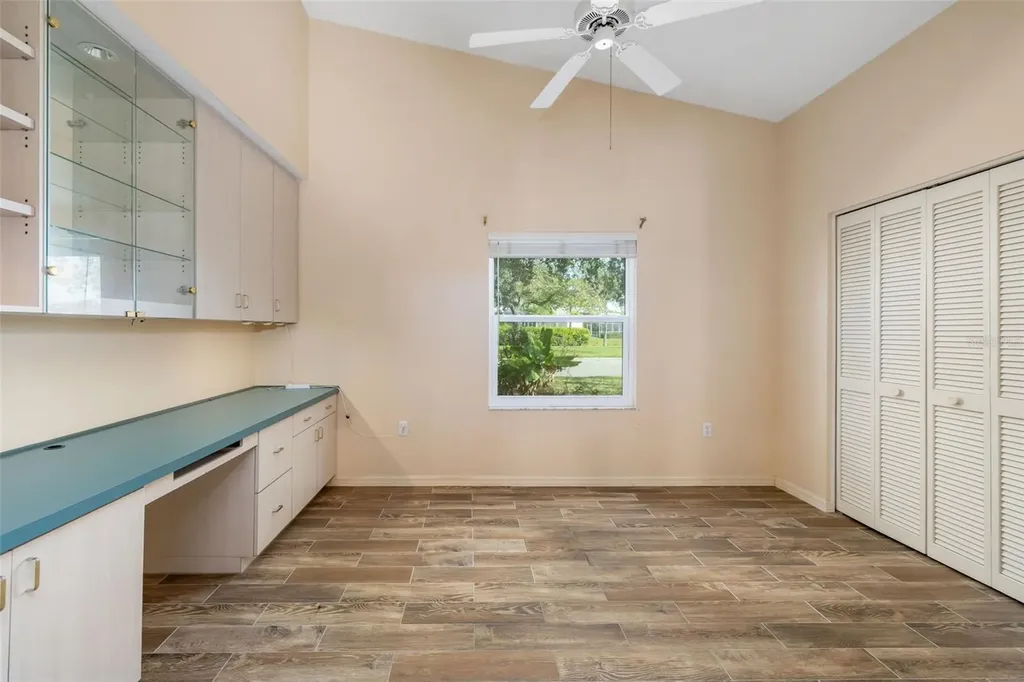 9523 Knightsbridge Circle Sarasota FL 34238