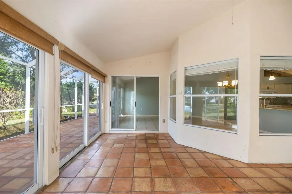 9523 Knightsbridge Circle Sarasota FL 34238