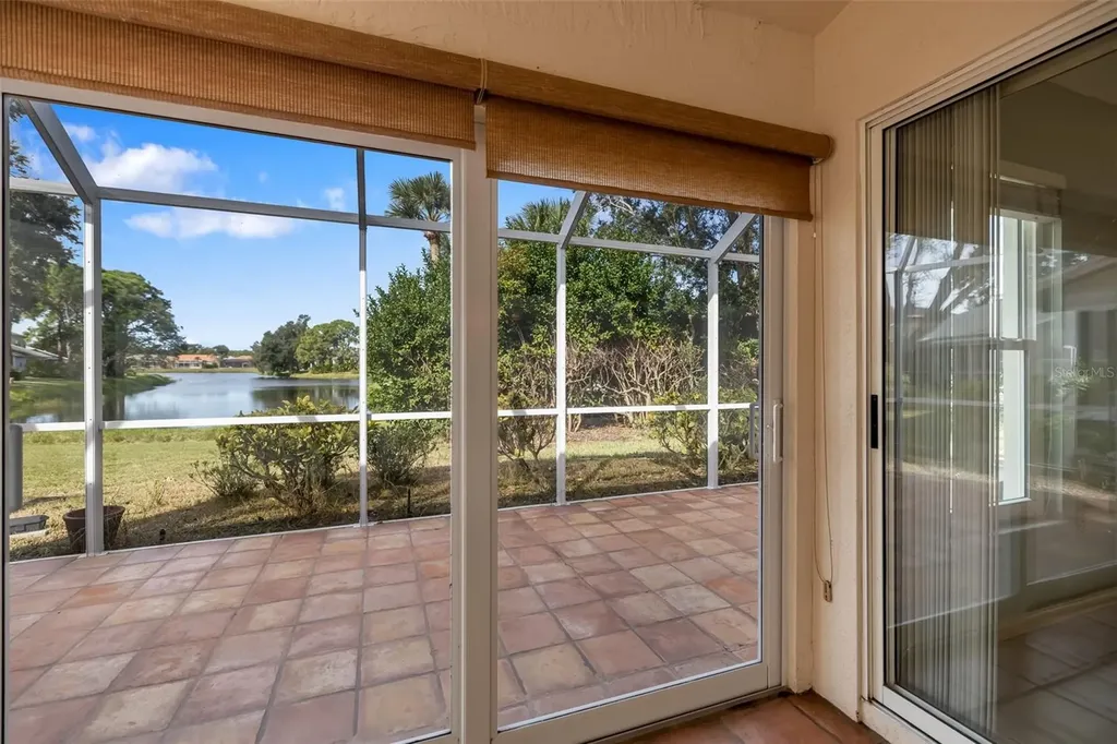 9523 Knightsbridge Circle Sarasota FL 34238