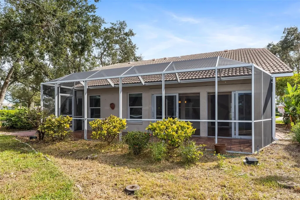 9523 Knightsbridge Circle Sarasota FL 34238
