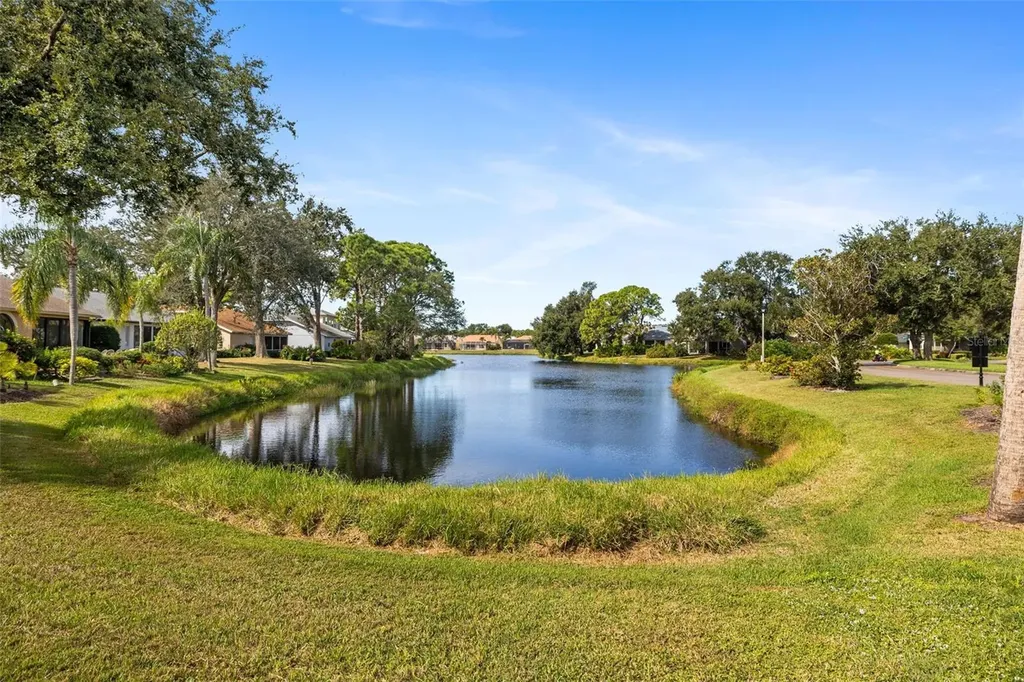 9523 Knightsbridge Circle Sarasota FL 34238