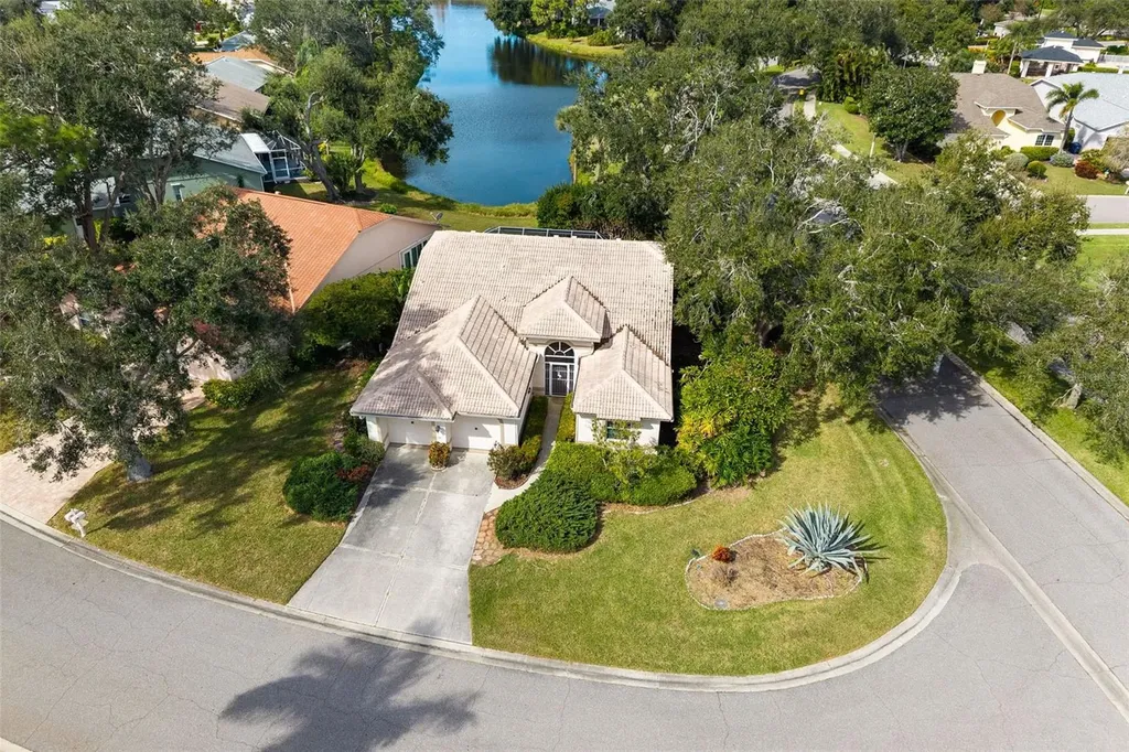 9523 Knightsbridge Circle Sarasota FL 34238